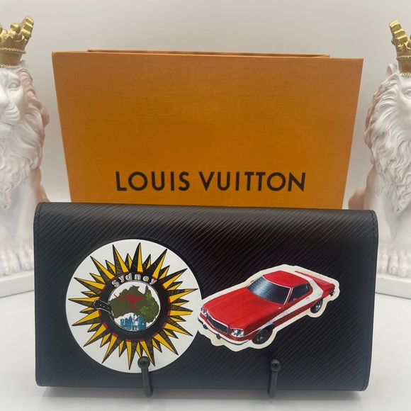 Louis Vuitton Limited Edition Epi World Tour Twist Lock Wallet NWOT - Picture 3 of 10